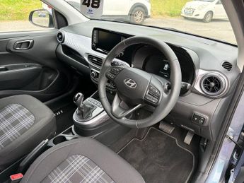 Hyundai i10 1.0 Premium Hatchback 5dr Petrol Auto Euro 6 (s/s) (63 ps)