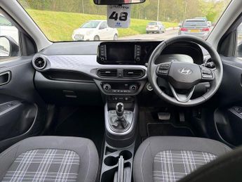 Hyundai i10 1.0 Premium Hatchback 5dr Petrol Auto Euro 6 (s/s) (63 ps)