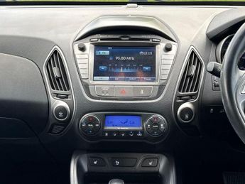 Hyundai ix35 2.0 CRDi SE Auto 4WD Euro 5 5dr (Nav)