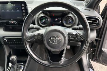 Toyota Yaris 1.5 VVT-h Dynamic E-CVT Euro 6 (s/s) 5dr