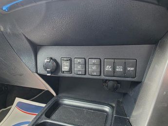 Toyota RAV4 2.5 VVT-h Design CVT Euro 6 (s/s) 5dr