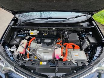 Toyota RAV4 2.5 VVT-h Icon Tech CVT Euro 6 (s/s) 5dr