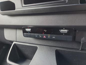 Mercedes-Benz eSprinter 55kWh Progressive Auto FWD L2 H2 5dr 20kW Charger