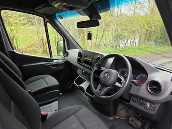 Mercedes-Benz eSprinter 55kWh Progressive Auto FWD L2 H2 5dr 20kW Charger