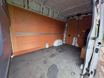 Mercedes-Benz eSprinter 55kWh Progressive Auto FWD L2 H2 5dr 20kW Charger