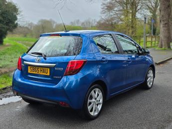 Toyota Yaris 1.5 VVT-h Excel E-CVT Euro 6 5dr (15in Alloy)