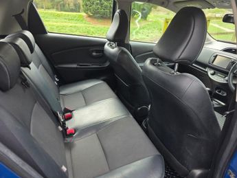 Toyota Yaris 1.5 VVT-h Excel E-CVT Euro 6 5dr (15in Alloy)