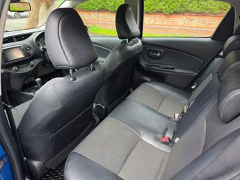 Toyota Yaris 1.5 VVT-h Excel E-CVT Euro 6 5dr (15in Alloy)