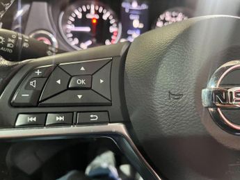 Nissan Qashqai 1.6 dCi N-Connecta XTRON Euro 6 (s/s) 5dr