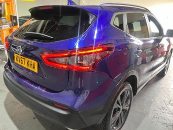 Nissan Qashqai 1.6 dCi N-Connecta XTRON Euro 6 (s/s) 5dr