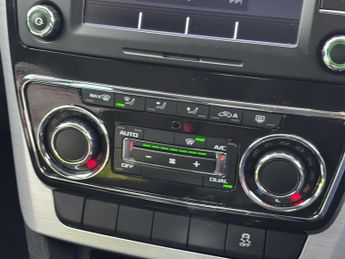 Skoda Yeti 2.0 TDI SE Outdoor DSG 4WD Euro 5 5dr