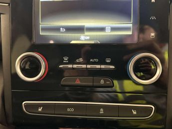 Renault Koleos 2.0 dCi Signature Nav SUV 5dr Diesel X-Trn A7 4WD Euro 6 (s/s) (