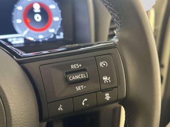 Nissan Qashqai 1.5 h e-POWER Kuro Edition SUV 5dr Petrol Hybrid Auto Euro 6 (s/