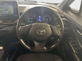 Toyota C-HR 1.8 VVT-h GPF Design SUV 5dr Petrol Hybrid CVT Euro 6 (s/s) (122