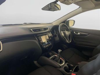 Nissan Qashqai 1.5 dCi N-Connecta SUV 5dr Diesel Manual 2WD Euro 6 (s/s) (110 p