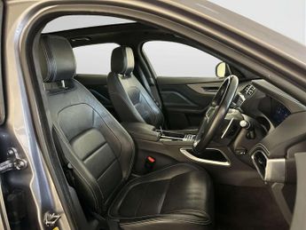Jaguar F-PACE 2.0 D180 Chequered Flag SUV 5dr Diesel Auto AWD Euro 6 (s/s) (18