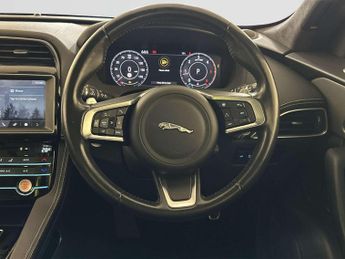 Jaguar F-PACE 2.0 D180 Chequered Flag SUV 5dr Diesel Auto AWD Euro 6 (s/s) (18