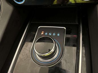 Jaguar F-PACE 2.0 D180 Chequered Flag SUV 5dr Diesel Auto AWD Euro 6 (s/s) (18