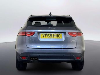 Jaguar F-PACE 2.0 D180 Chequered Flag SUV 5dr Diesel Auto AWD Euro 6 (s/s) (18