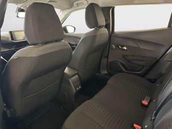 Peugeot E-2008 50kWh Active Premium SUV 5dr Electric Auto (136 ps)