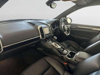 Porsche Cayenne 3.0 TD V6 SUV 5dr Diesel TiptronicS 4WD Euro 6 (s/s) (262 ps)