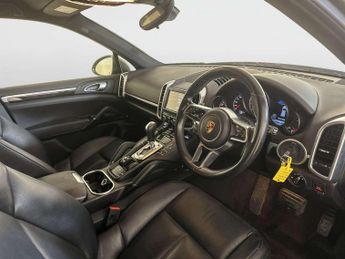 Porsche Cayenne 3.0 TD V6 SUV 5dr Diesel TiptronicS 4WD Euro 6 (s/s) (262 ps)