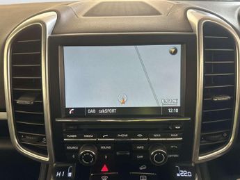 Porsche Cayenne 3.0 TD V6 SUV 5dr Diesel TiptronicS 4WD Euro 6 (s/s) (262 ps)