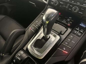 Porsche Cayenne 3.0 TD V6 SUV 5dr Diesel TiptronicS 4WD Euro 6 (s/s) (262 ps)