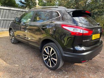 Nissan Qashqai 1.2 DIG-T Tekna XTRON 2WD Euro 5 (s/s) 5dr