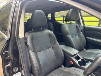 Nissan Qashqai 1.2 DIG-T Tekna XTRON 2WD Euro 5 (s/s) 5dr
