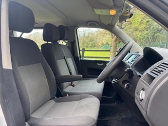 Volkswagen Transporter Shuttle 2.0 TD T30 SE DSG L3 H1 4dr