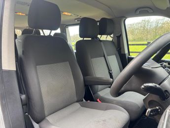 Volkswagen Transporter Shuttle 2.0 TD T30 SE DSG L3 H1 4dr