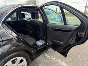 Mercedes-Benz C Class 1.6 C180K BlueEfficiency Sport Saloon 4dr Petrol Auto Euro 4 (15