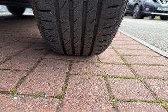 Nissan Juke 1.6 Hybrid (143ps) N-Connecta