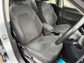 Volkswagen Golf 1.5 eTSI MHEV Style DSG Euro 6 (s/s) 5dr