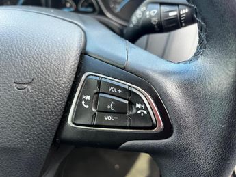 Ford Focus 1.0T EcoBoost Titanium Hatchback 5dr Petrol Auto Euro 6 (s/s) (1