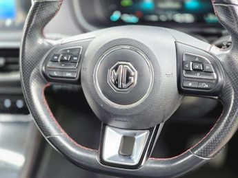 MG MG HS 1.5 T-GDI 16.6kWh Excite Auto Euro 6 (s/s) 5dr