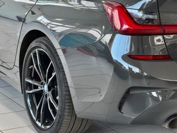 BMW 3 Series 2.0 330e 12kWh M Sport Pro Edition Touring Auto Euro 6 (s/s) 5dr