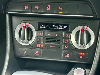 Audi Q3 2.0 TDI S line S Tronic quattro Euro 5 (s/s) 5dr