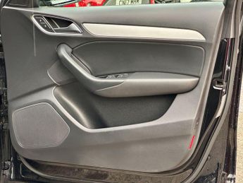 Audi Q3 2.0 TDI S line S Tronic quattro Euro 5 (s/s) 5dr