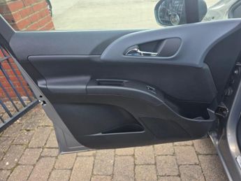 Vauxhall Meriva 1.7 CDTi SE Auto Euro 5 5dr