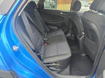 Hyundai TUCSON 2.0 CRDi SE Nav Auto 4WD Euro 6 5dr