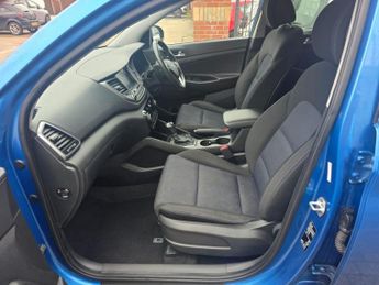 Hyundai TUCSON 2.0 CRDi SE Nav Auto 4WD Euro 6 5dr