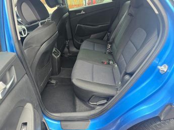 Hyundai TUCSON 2.0 CRDi SE Nav Auto 4WD Euro 6 5dr