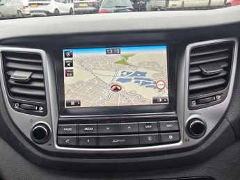 Hyundai TUCSON 2.0 CRDi SE Nav Auto 4WD Euro 6 5dr