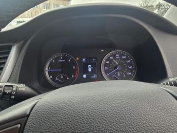 Hyundai TUCSON 2.0 CRDi SE Nav Auto 4WD Euro 6 5dr