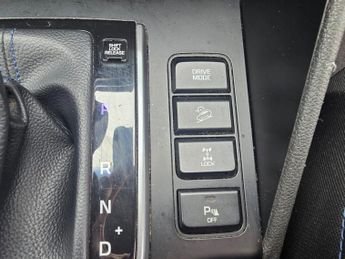 Hyundai TUCSON 2.0 CRDi SE Nav Auto 4WD Euro 6 5dr