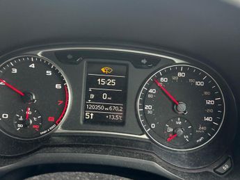 Hyundai TUCSON 2.0 CRDi SE Nav Auto 4WD Euro 6 5dr