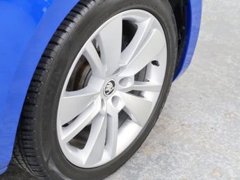 Skoda Superb 2.0 TDI SE L Executive DSG Euro 6 (s/s) 5dr