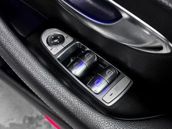 Mercedes-Benz E Class 2.0 E220d SE (Premium) Estate 5dr Diesel G-Tronic+ Euro 6 (s/s) 